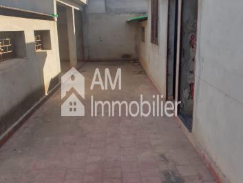 Maison semi fini à vendre quartier taghzout