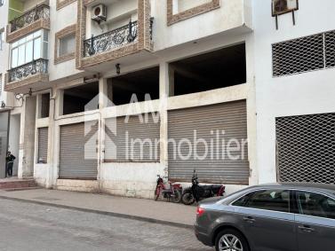 Deux Magasin avenue hassan 2 à vendre
